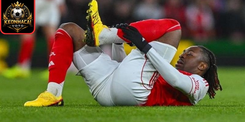 Arsenal nhận cú sốc lực lượng: Ngôi sao 60 triệu bảng nghỉ 6 tuần, tham vọng “ăn 3” lung lay 1 Eze chấn thương nặng hơn dự kiến: Đòn giáng vào Arsenal